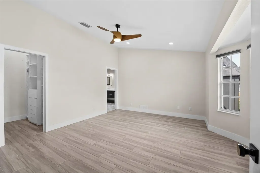 160 NE Twylite Terrace Port St Lucie FL 34983