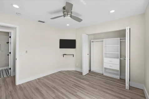 160 NE Twylite Terrace Port St Lucie FL 34983