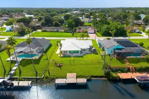 160 NE Twylite Terrace Port St Lucie FL 34983