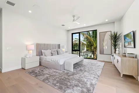 723 Lake Avenue N Delray Beach FL 33483