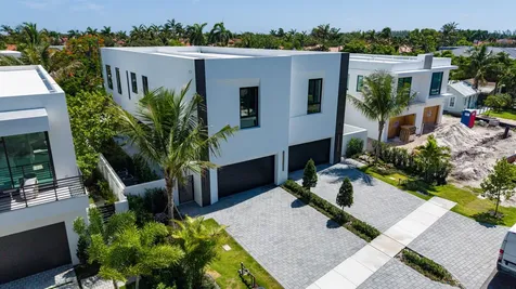 723 Lake Avenue N Delray Beach FL 33483