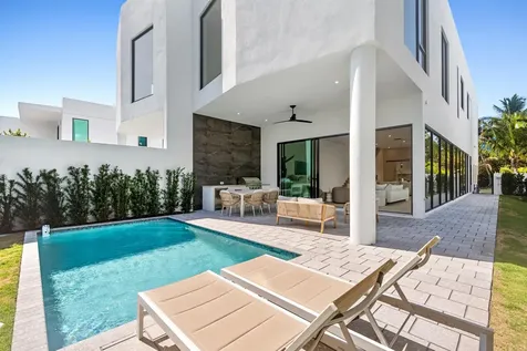 723 Lake Avenue N Delray Beach FL 33483