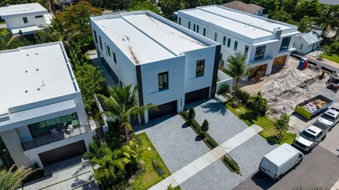 723 Lake Avenue N Delray Beach FL 33483