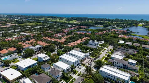 723 Lake Avenue N Delray Beach FL 33483