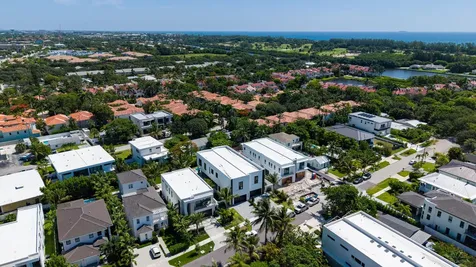723 Lake Avenue N Delray Beach FL 33483