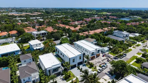 723 Lake Avenue N Delray Beach FL 33483