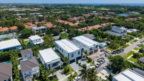 723 Lake Avenue N Delray Beach FL 33483