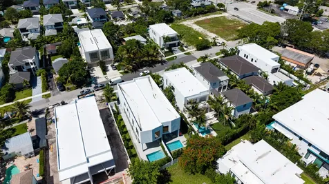 723 Lake Avenue N Delray Beach FL 33483