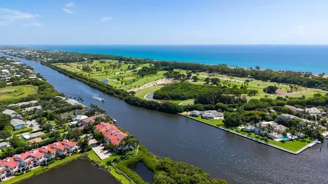 723 Lake Avenue N Delray Beach FL 33483