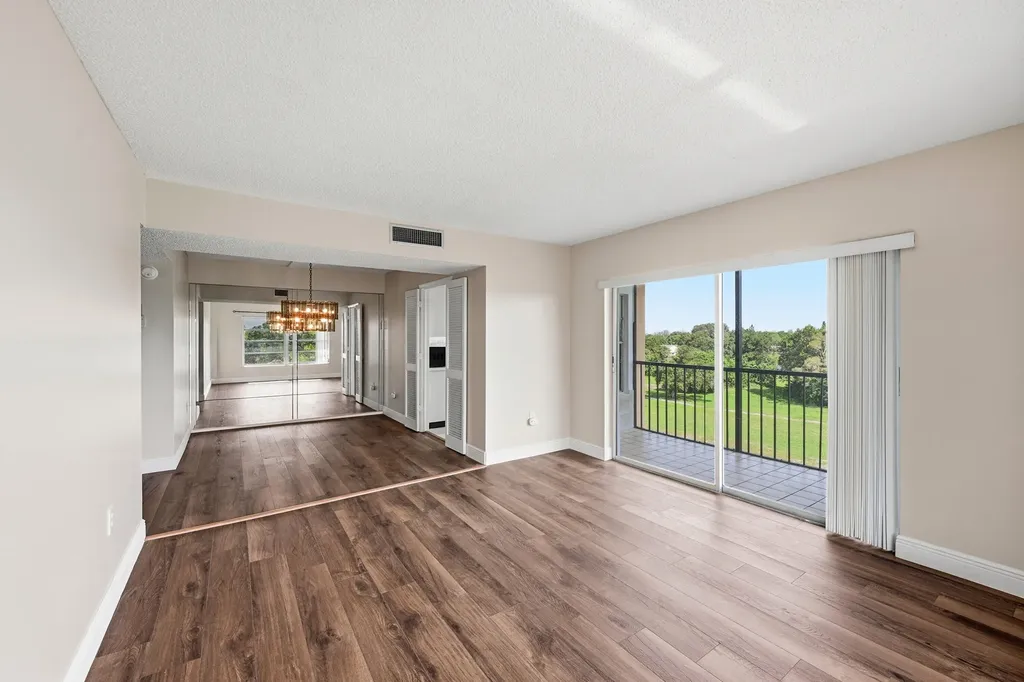 4158 Inverrary Drive Lauderhill FL 33319