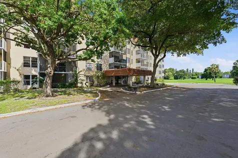 4158 Inverrary Drive Lauderhill FL 33319