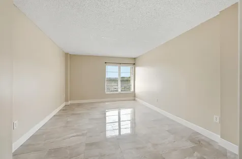 4158 Inverrary Drive Lauderhill FL 33319