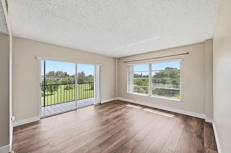 4158 Inverrary Drive Lauderhill FL 33319