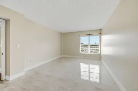 4158 Inverrary Drive Lauderhill FL 33319
