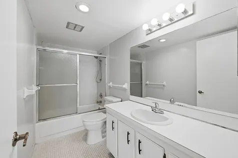 4158 Inverrary Drive Lauderhill FL 33319