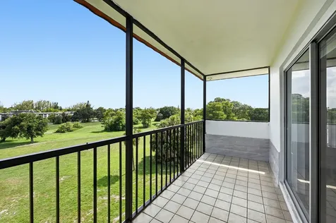 4158 Inverrary Drive Lauderhill FL 33319