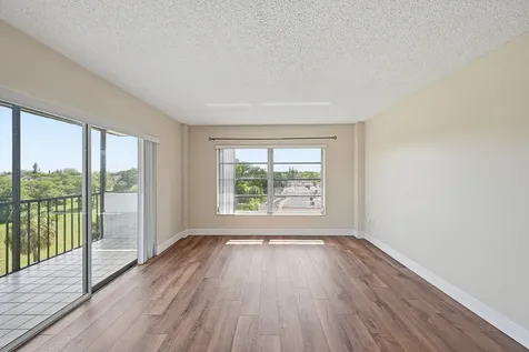 4158 Inverrary Drive Lauderhill FL 33319