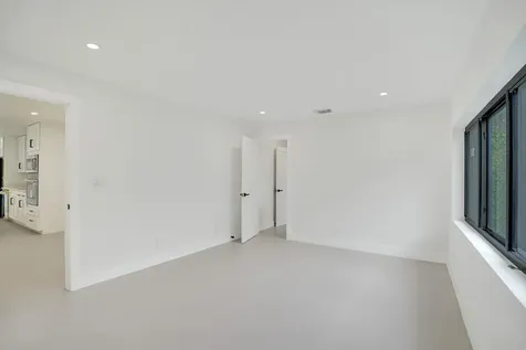 5561 NE 26th Avenue Fort Lauderdale FL 33308