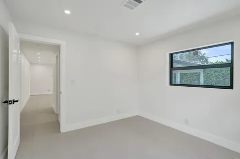 5561 NE 26th Avenue Fort Lauderdale FL 33308