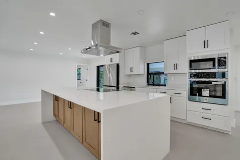 5561 NE 26th Avenue Fort Lauderdale FL 33308