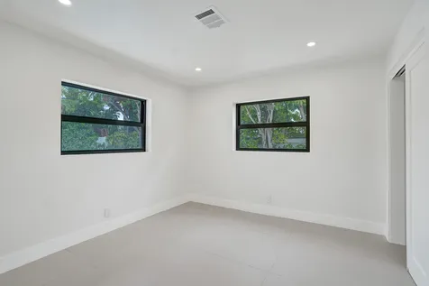 5561 NE 26th Avenue Fort Lauderdale FL 33308