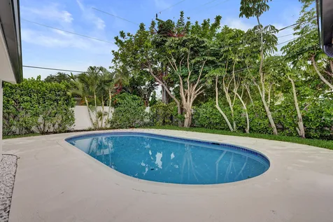 5561 NE 26th Avenue Fort Lauderdale FL 33308