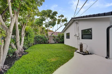 5561 NE 26th Avenue Fort Lauderdale FL 33308
