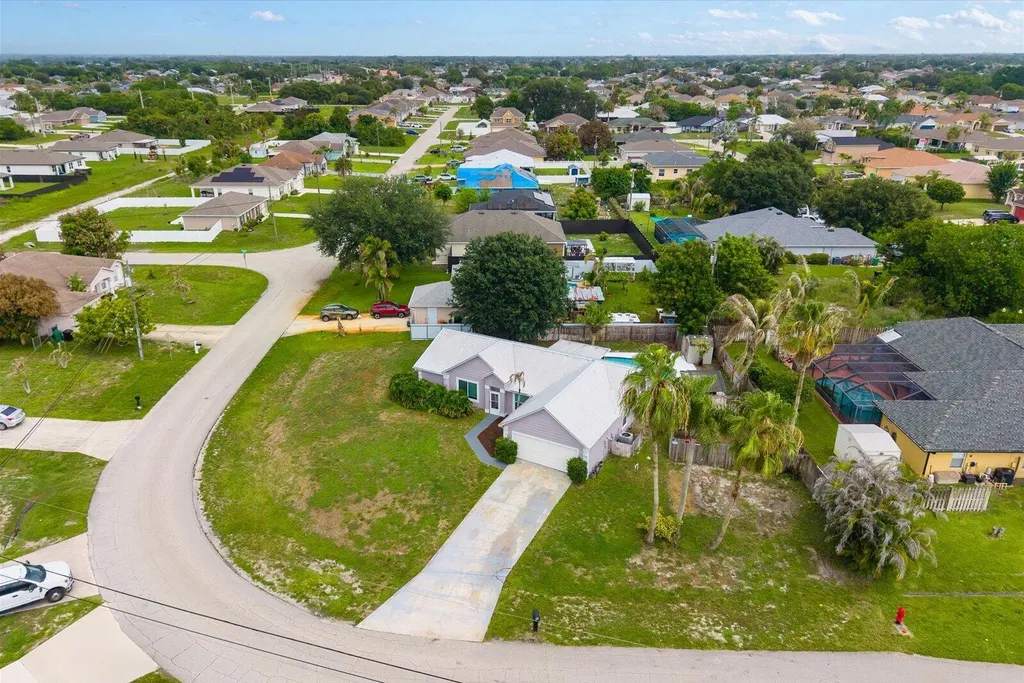 697 SW Jeanne Avenue Port St Lucie FL 34953
