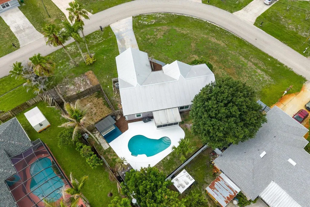 697 SW Jeanne Avenue Port St Lucie FL 34953