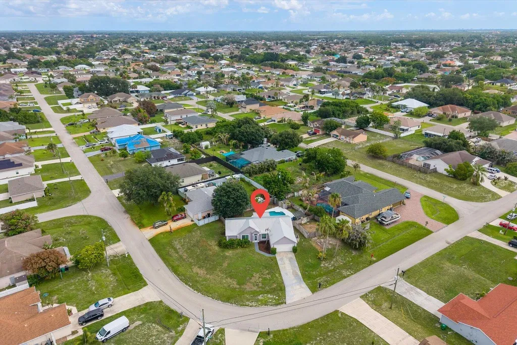 697 SW Jeanne Avenue Port St Lucie FL 34953
