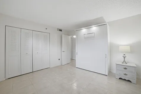 3940 Inverrary Boulevard Lauderhill FL 33319