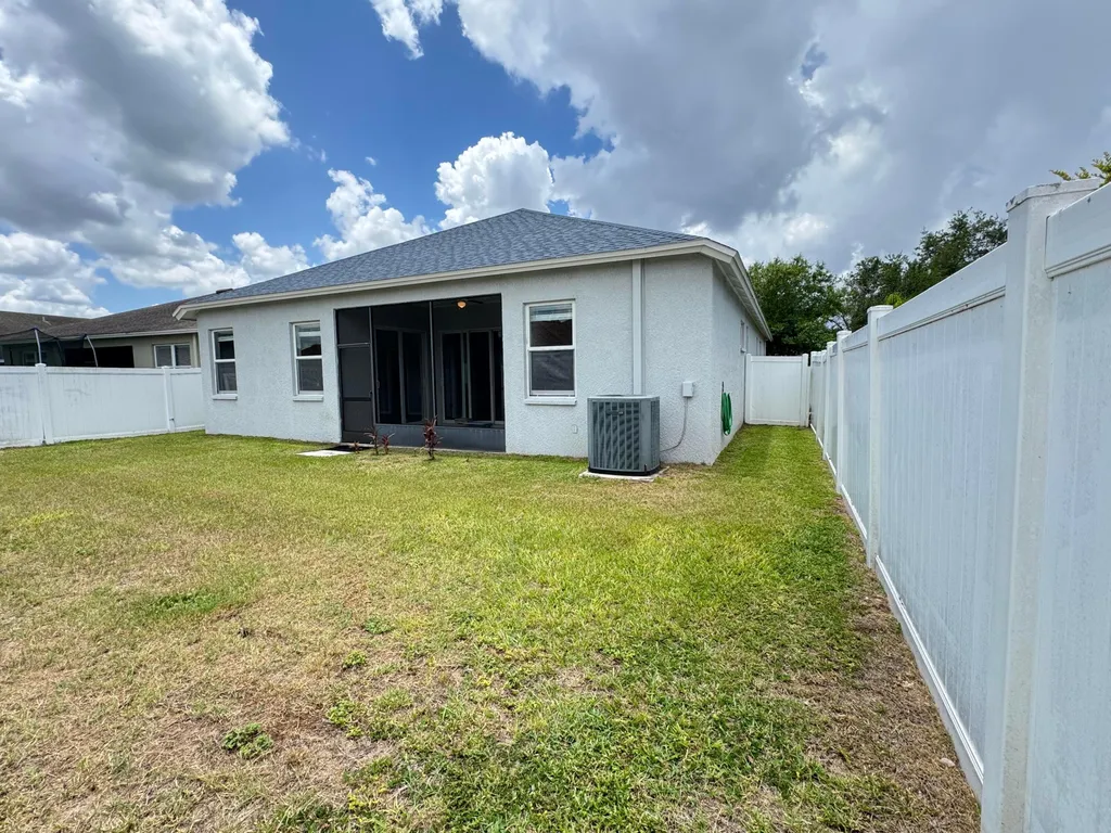 10868 Standing Stone Drive Wimauma FL 33598