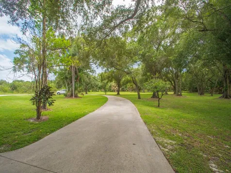 8311 Indrio Road Fort Pierce FL 34951