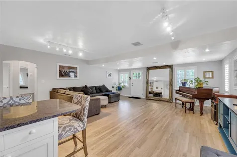517 SW 10th Street Fort Lauderdale FL 33315