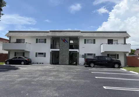 320 SW 1st Street Pompano Beach FL 33060