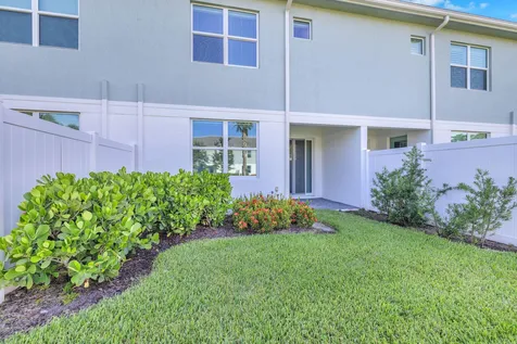 540 Sanderling Circle Deerfield Beach FL 33442