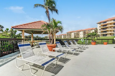 201 Ocean Bluffs Boulevard Jupiter FL 33477