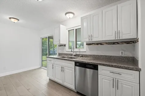 6505 Deleon Avenue Fort Pierce FL 34951