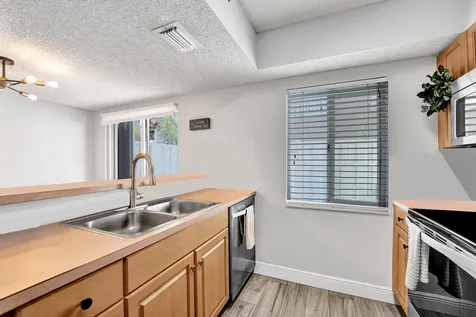 173 Riviera Circle Weston FL 33326