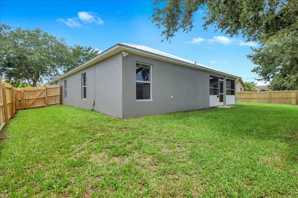 3264 SE Quay Street Port St Lucie FL 34984