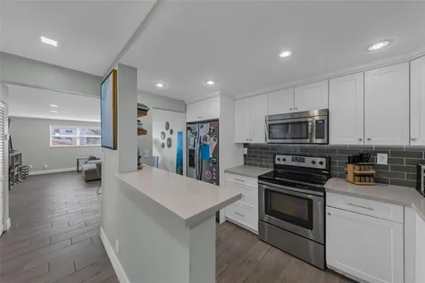 611 NE 14th Avenue Fort Lauderdale FL 33304