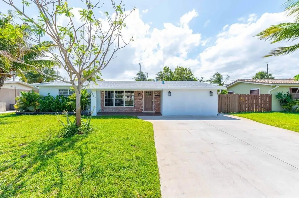 1183 SE 1st Way Deerfield Beach FL 33441
