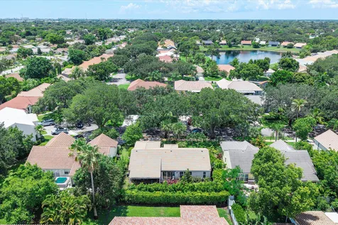3715 Lancewood Place Delray Beach FL 33445