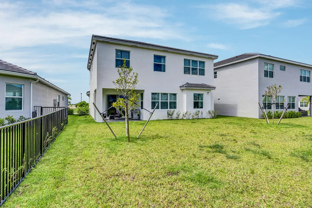 13638 Spruce Pine Drive The Acreage FL 33441