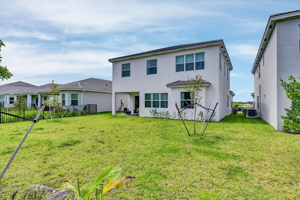 13638 Spruce Pine Drive The Acreage FL 33441