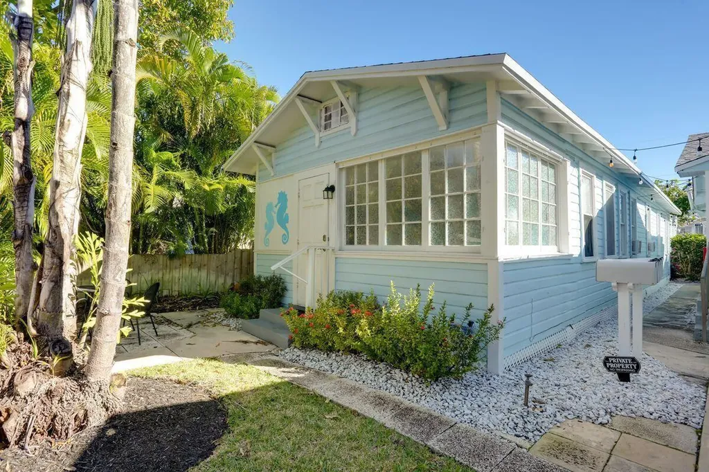 216 S M Street Lake Worth Beach FL 33460