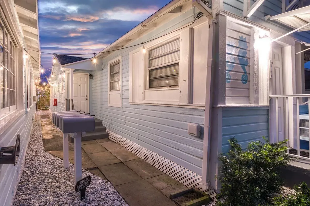 216 S M Street Lake Worth Beach FL 33460