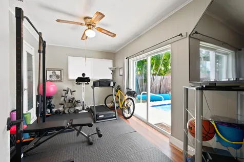 250 NE 57th Street Oakland Park FL 33334