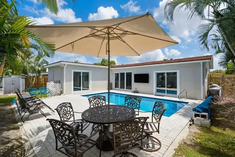 250 NE 57th Street Oakland Park FL 33334