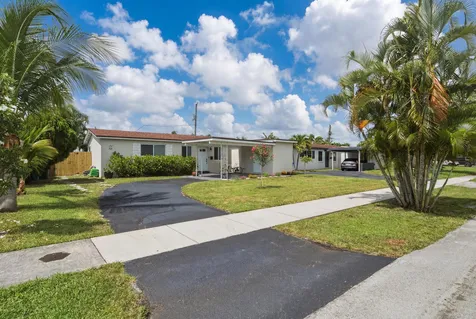 250 NE 57th Street Oakland Park FL 33334